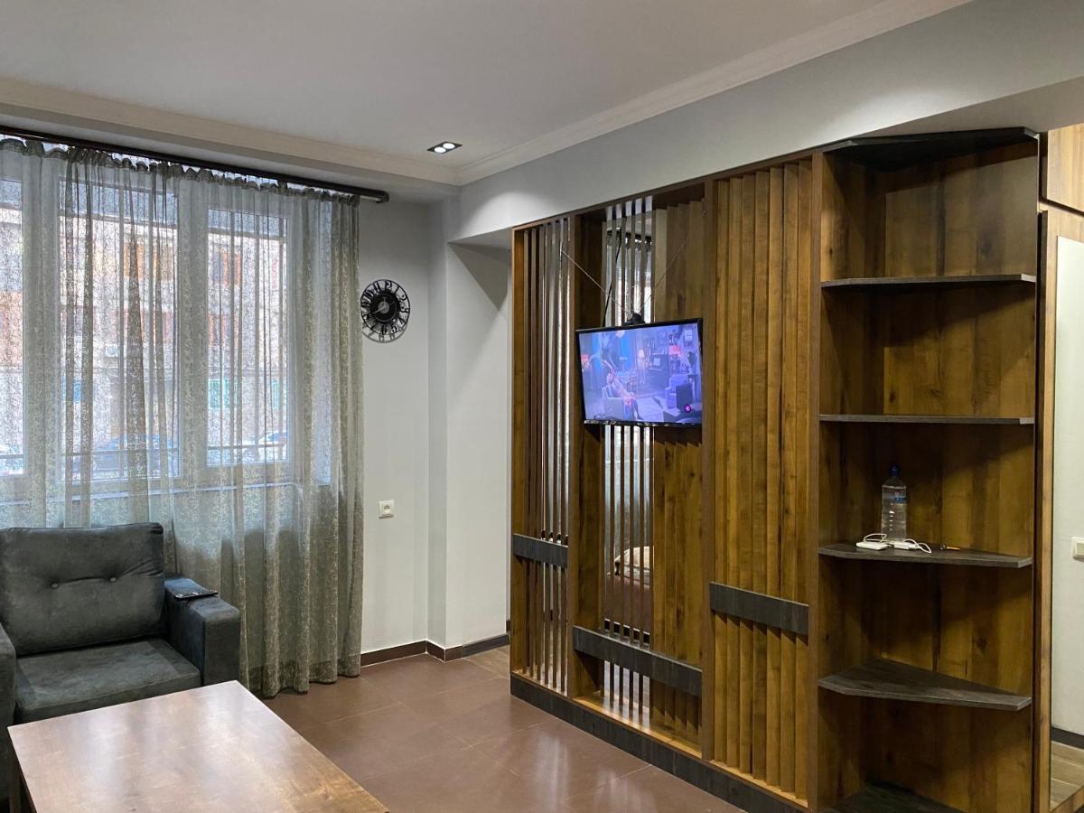 One Central Apartment Γιερεβάν Εξωτερικό φωτογραφία
