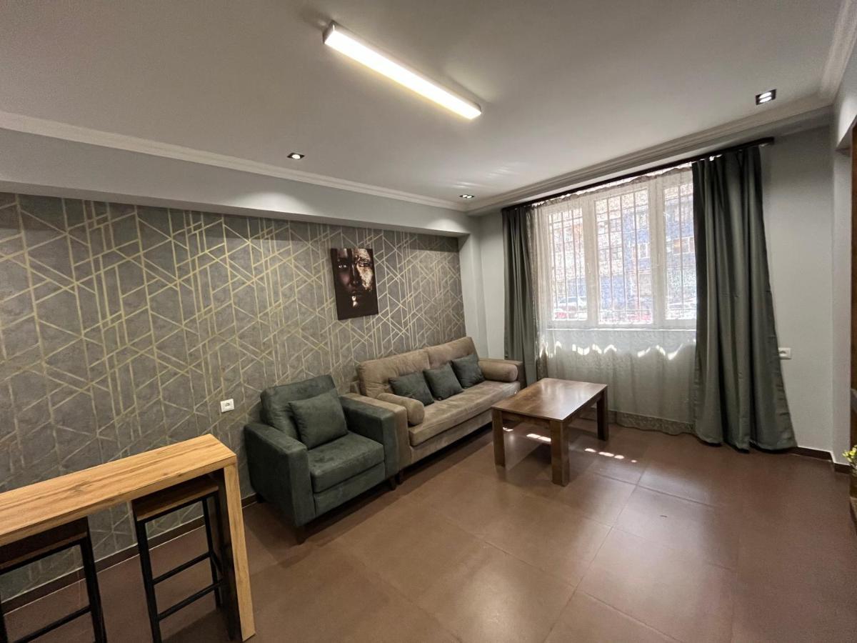 One Central Apartment Γιερεβάν Εξωτερικό φωτογραφία