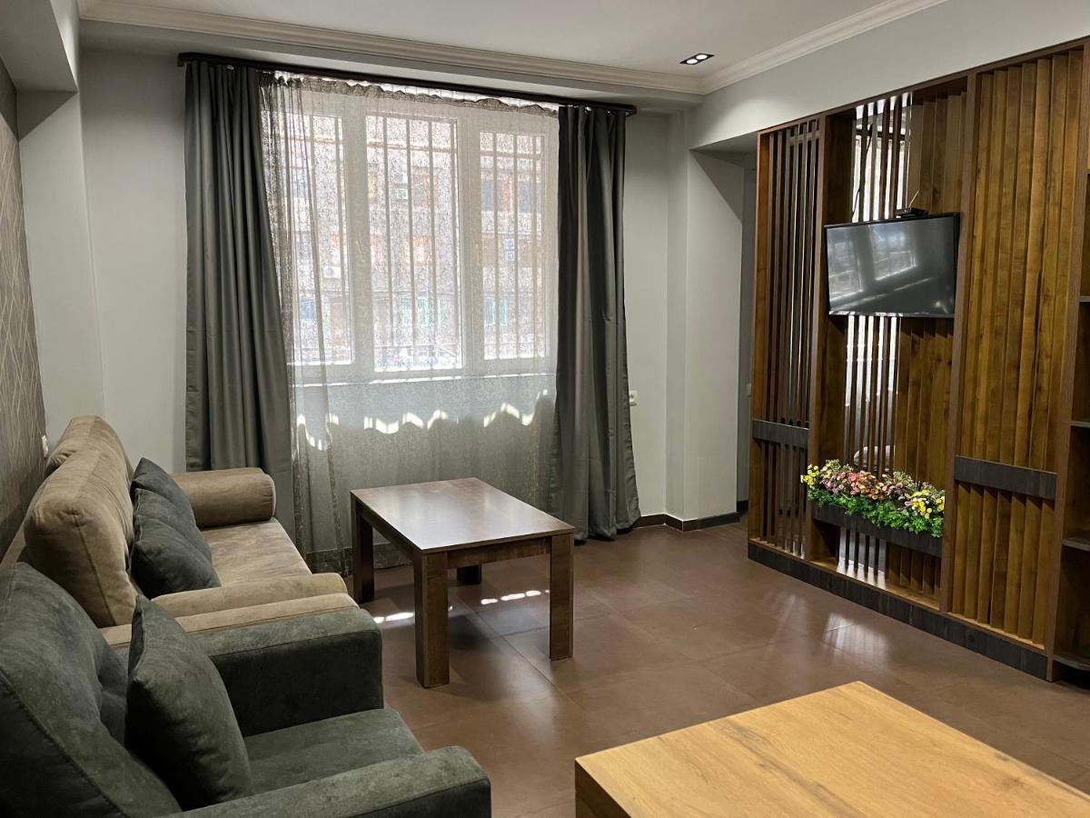 One Central Apartment Γιερεβάν Εξωτερικό φωτογραφία